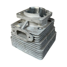 1361152 Cylinder head